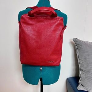 Beautiful all-leather convertible backpack / cross-body Mandarina Duck bag